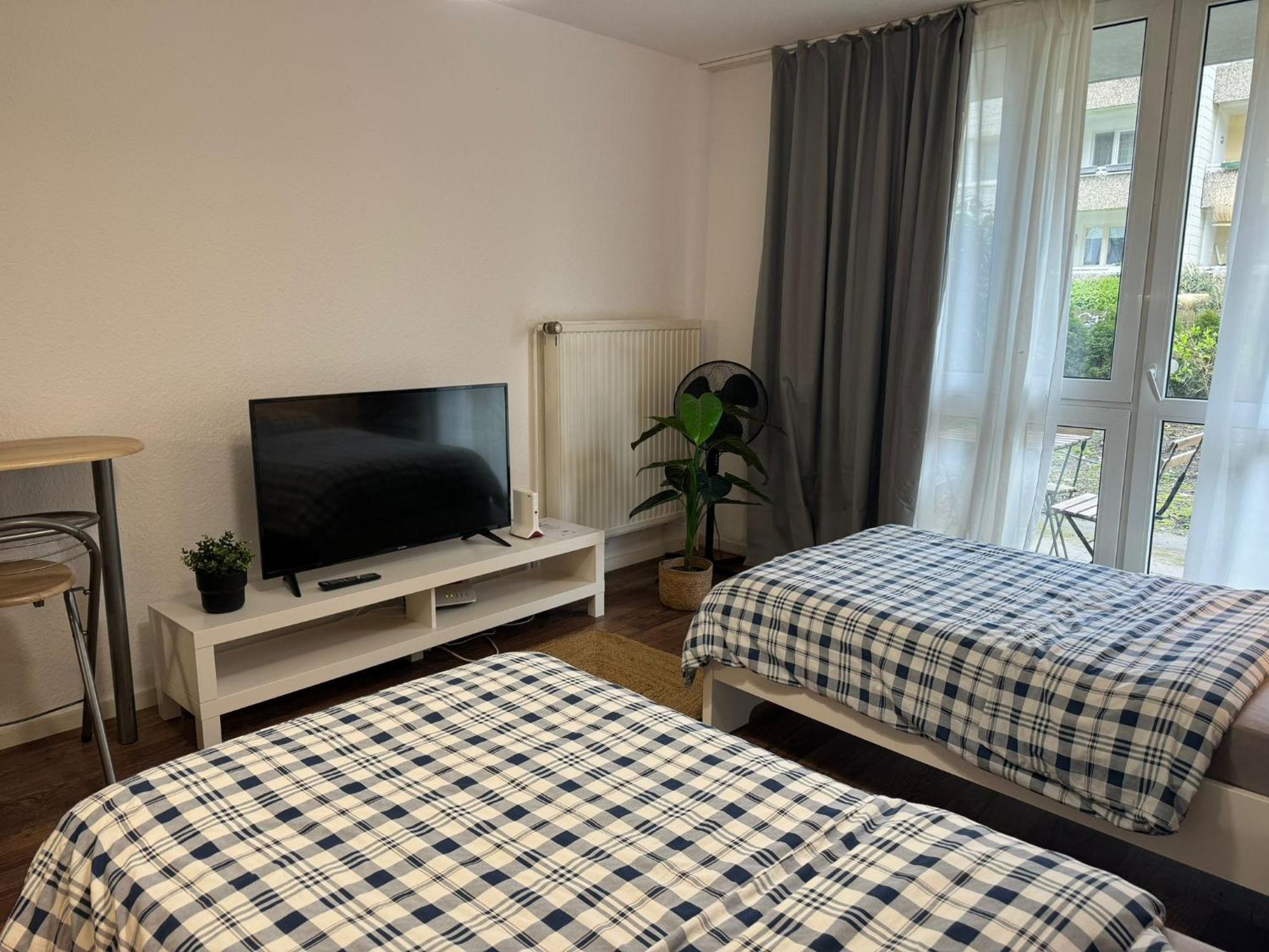 Sweet Home Apartment Hannover West - Contactless Check-In Exterior photo